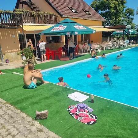 Bed & Breakfast Taban Vendeghaz
